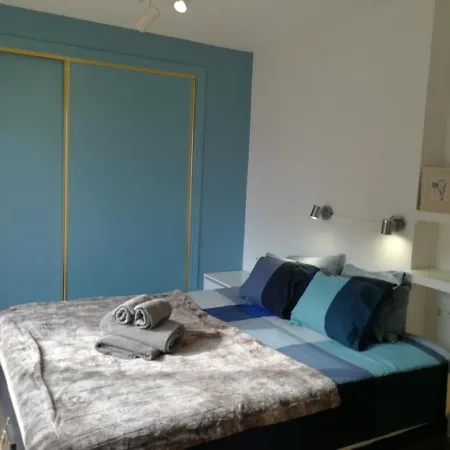 Modern Terrace Living Daire